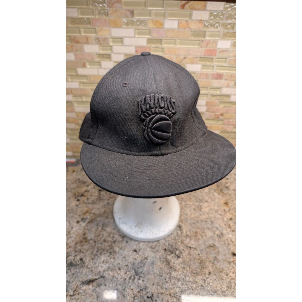 Hardwood Classics New York Knicks Fan Cap Black on Black